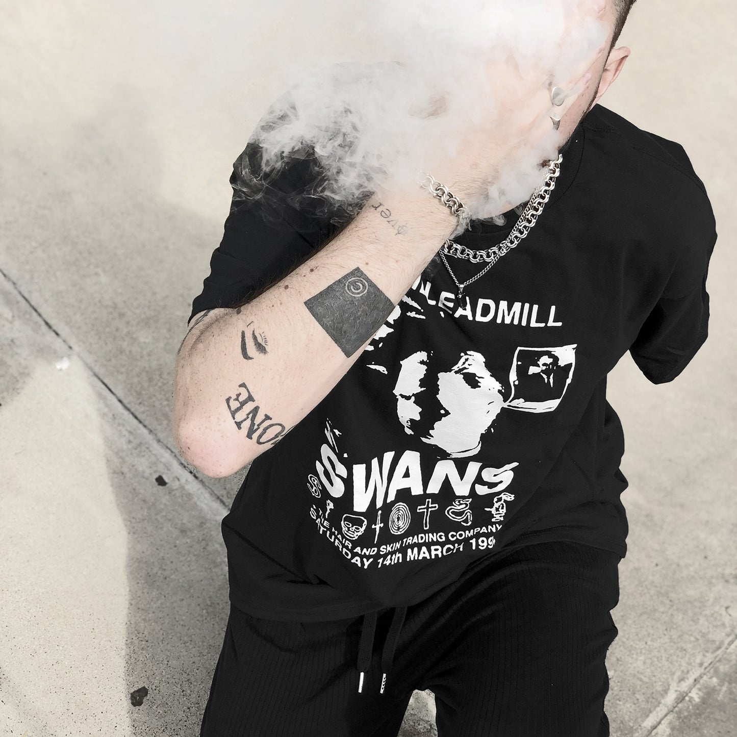 SWANS T-Shirt